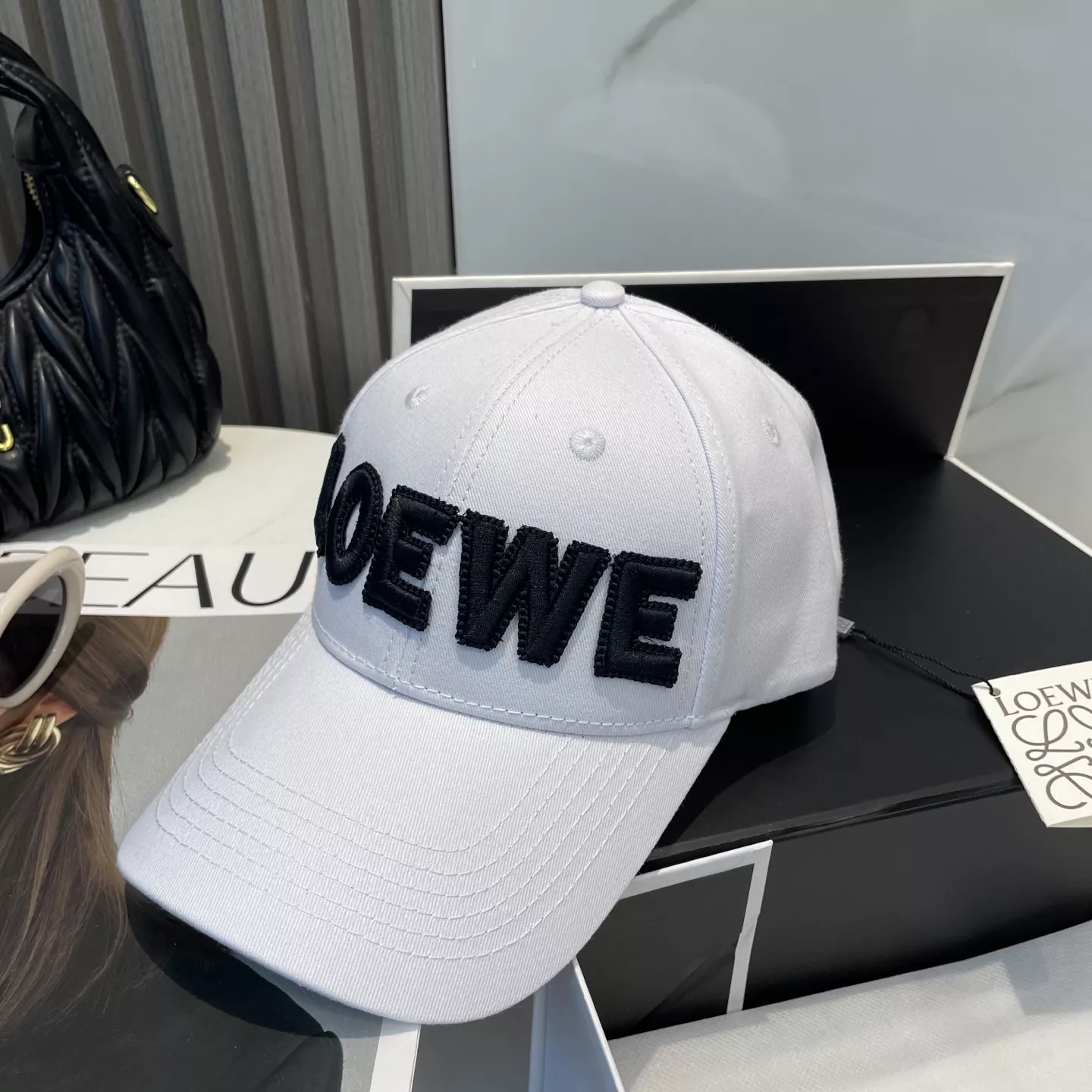 Durable 386 LOEWE Caps