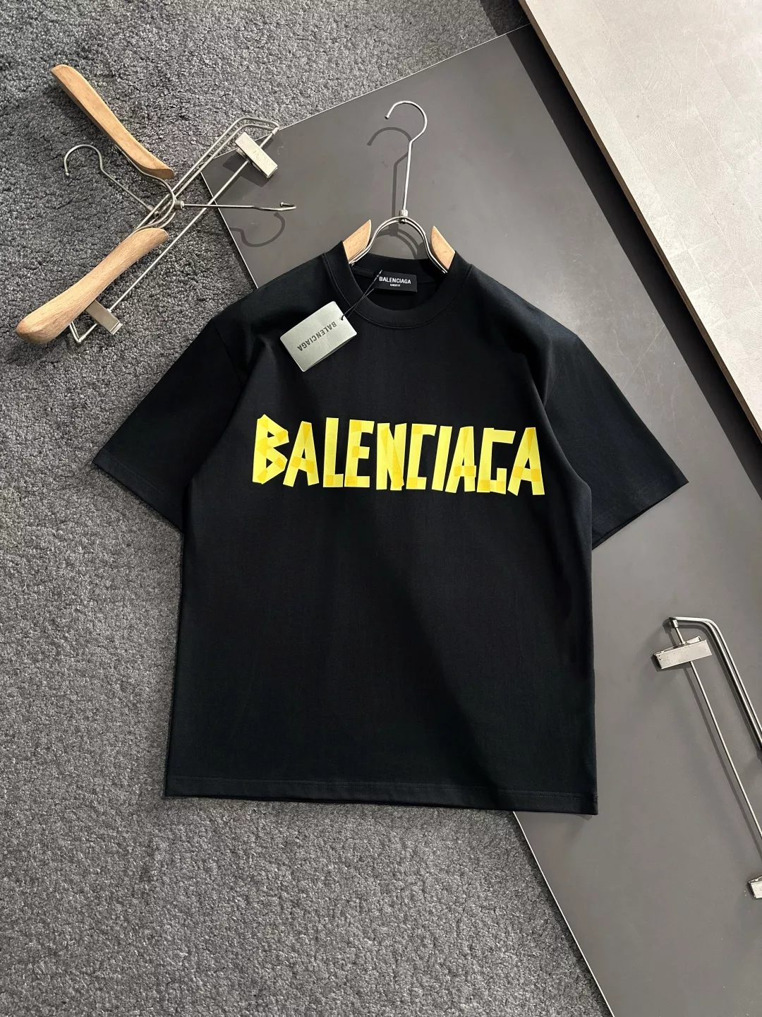 Durable 3905 Balenciaga T-Shirts Short Sleeved For Men