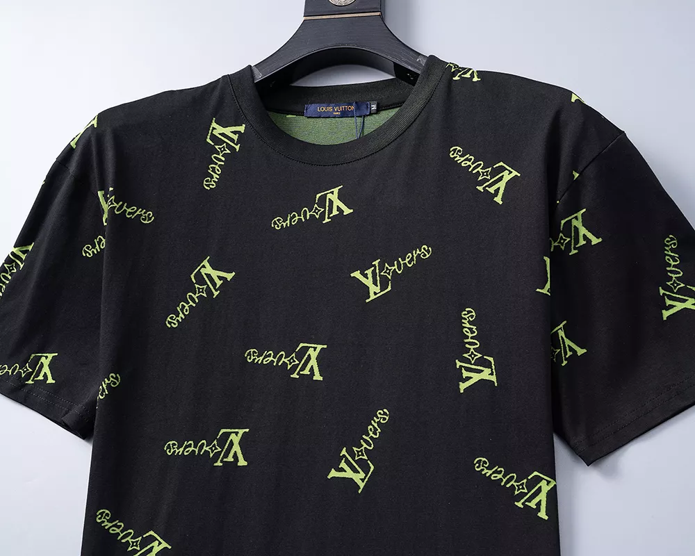Durable 3954 Louis Vuitton LV Tracksuits Short Sleeved For Men
