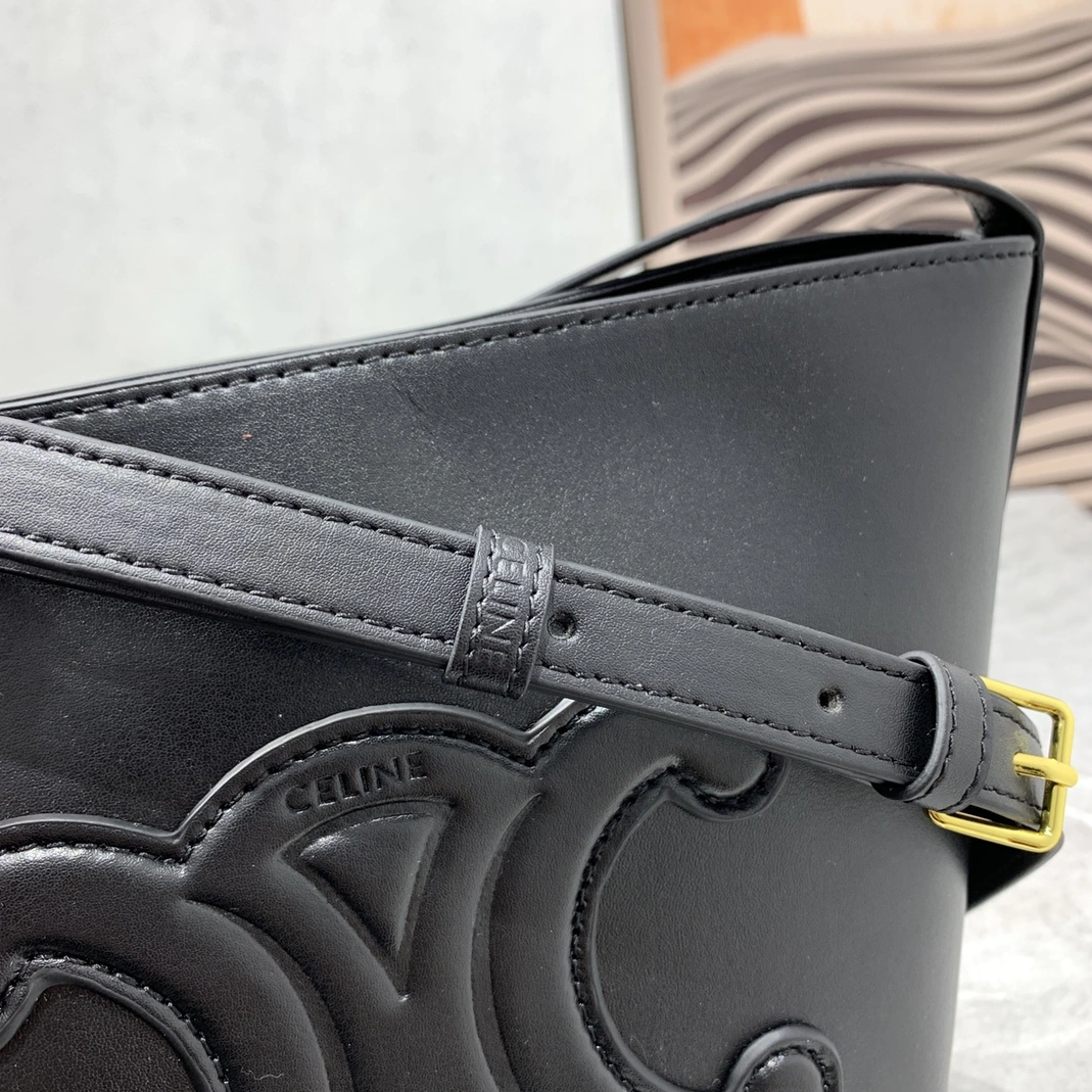 Durable 4014 Celine AAA Quality Messenger Bags For Women