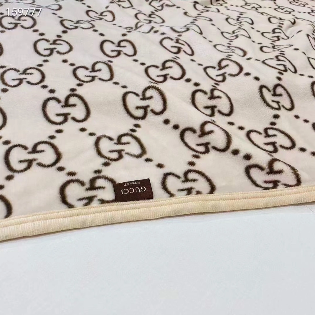 Durable 4030 Gucci Blanket