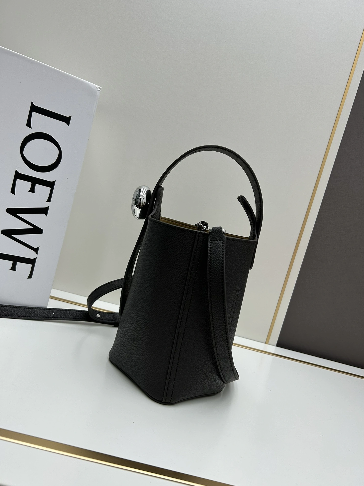 Durable 420 LOEWE AAA Quality Messenger Bags For Women