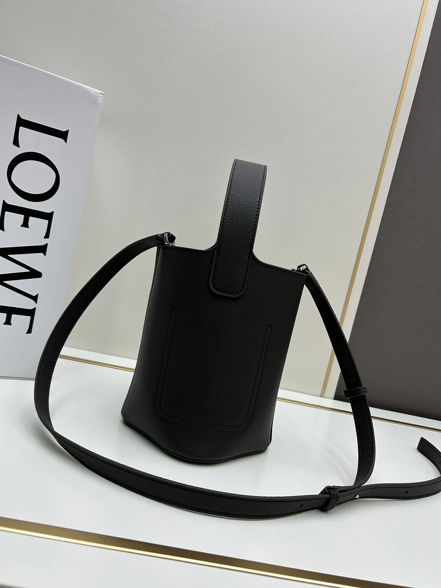 Durable 420 LOEWE AAA Quality Messenger Bags For Women