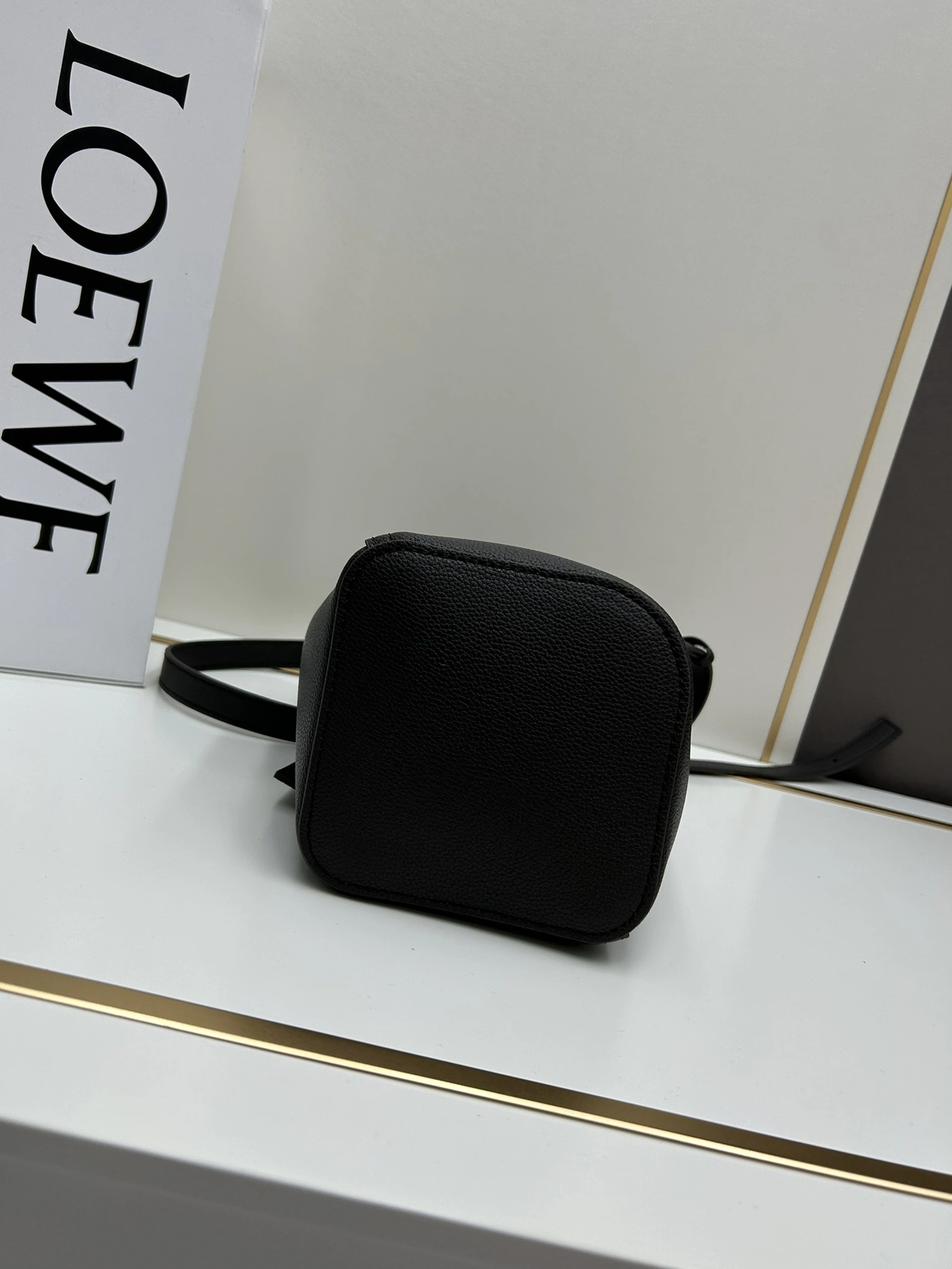 Durable 420 LOEWE AAA Quality Messenger Bags For Women