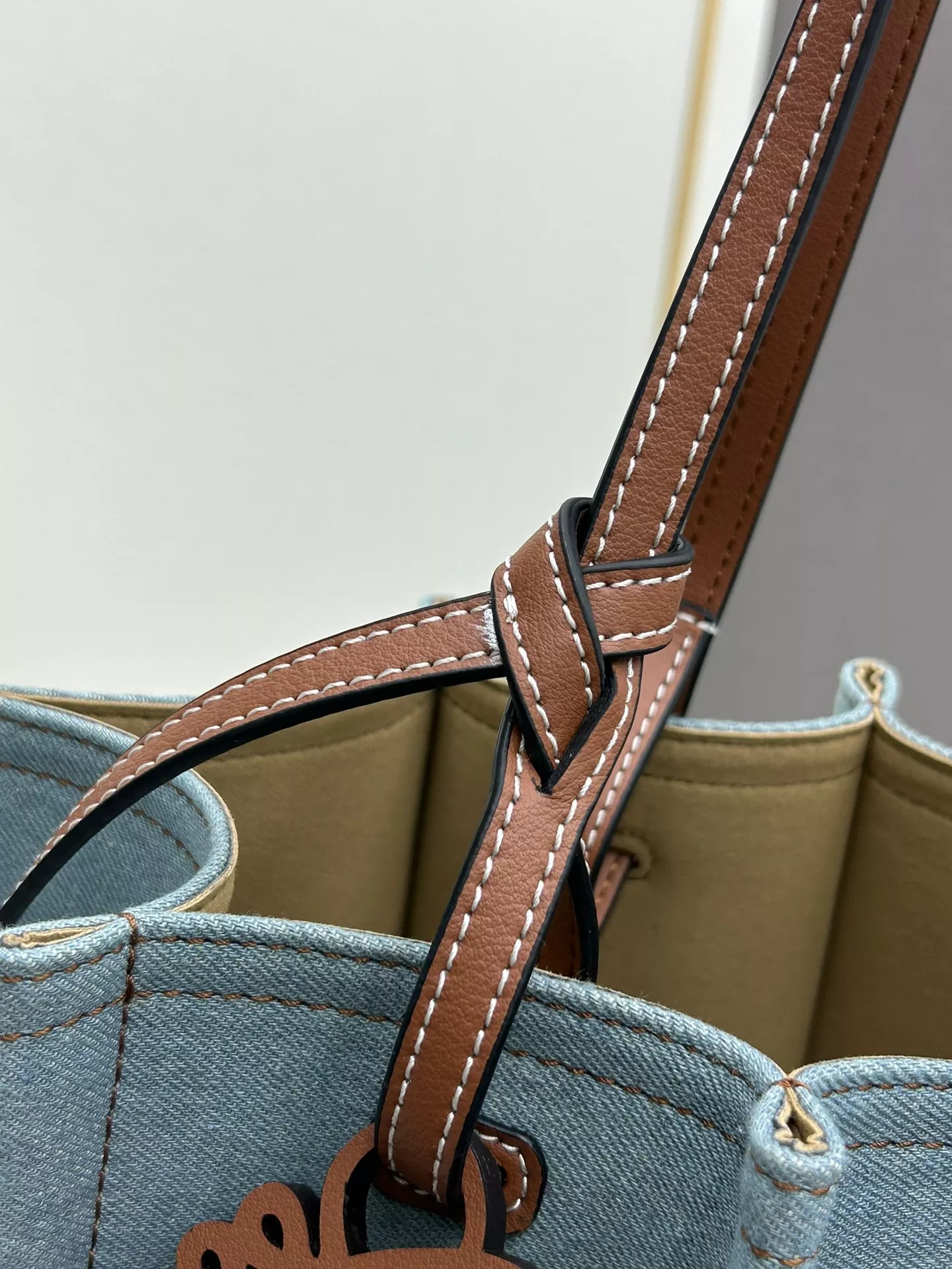 Durable 4210 LOEWE AAA Quality Shoulder Bags For Women