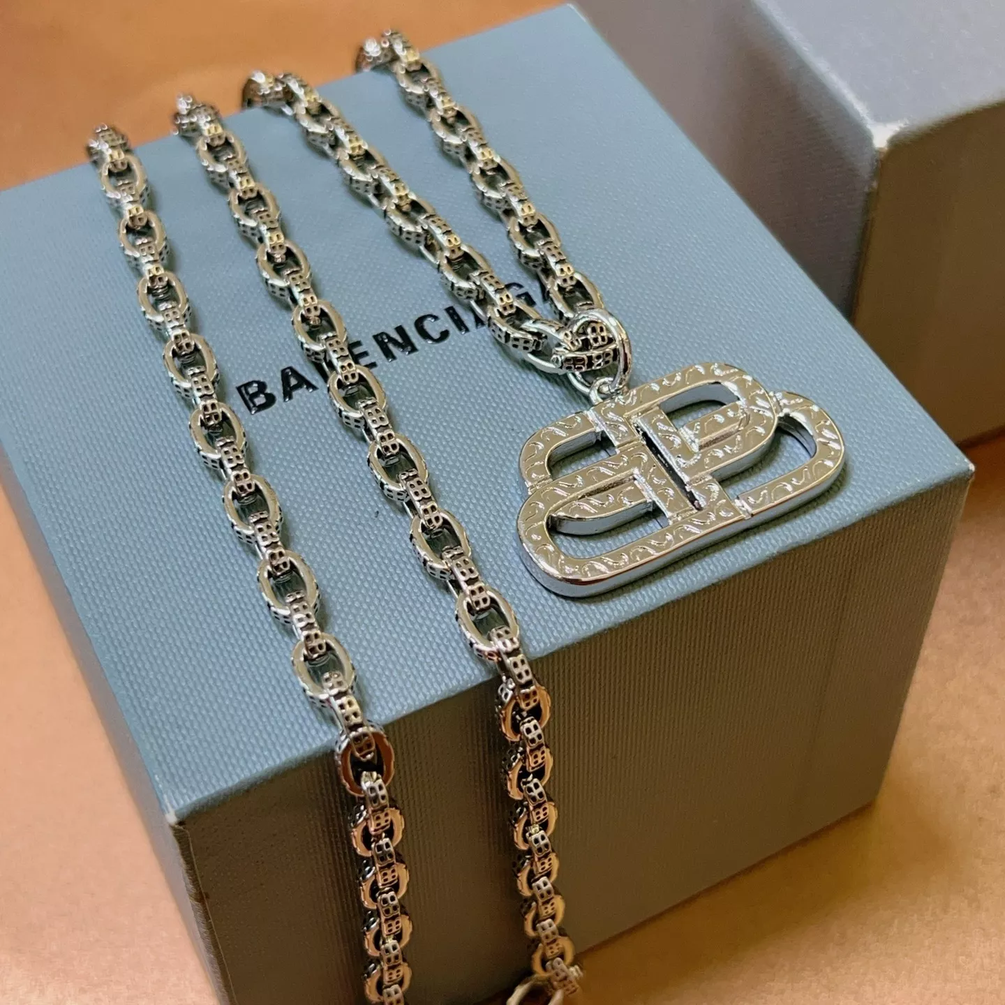 Durable 4243 Balenciaga Necklaces