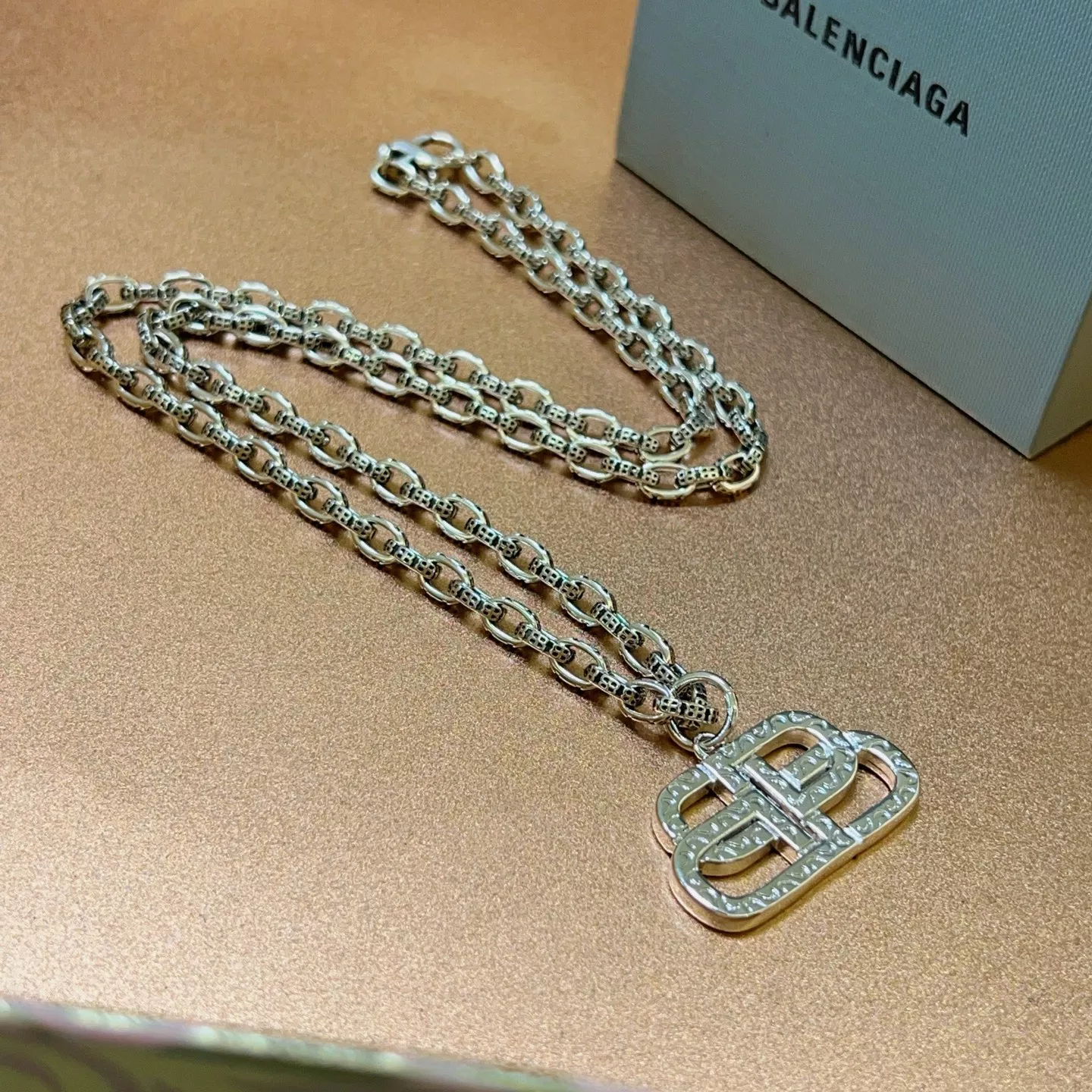 Durable 4243 Balenciaga Necklaces