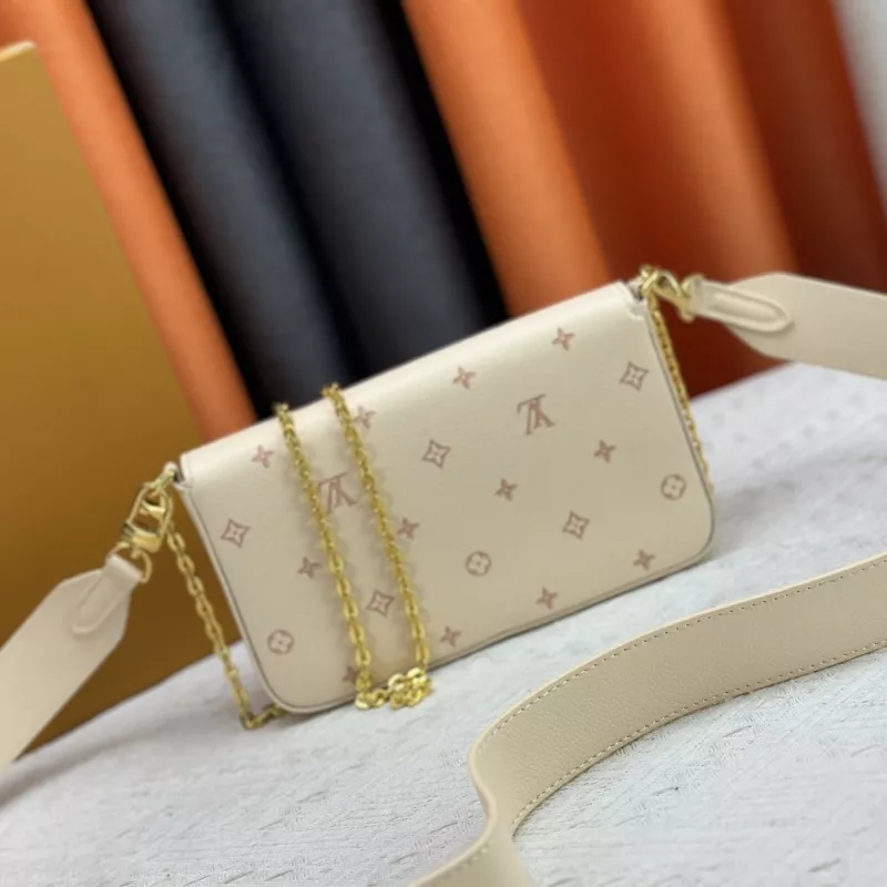 Durable 4290 Louis Vuitton AAA Quality Messenger Bags For Women
