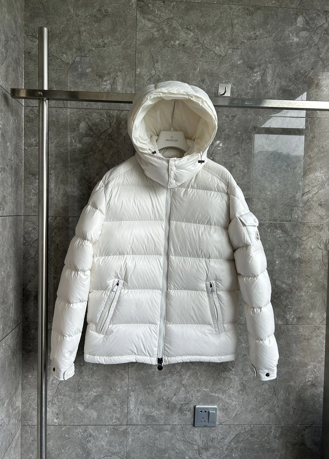 Durable 4609 Moncler Down Feather Coat Long Sleeved For Unisex