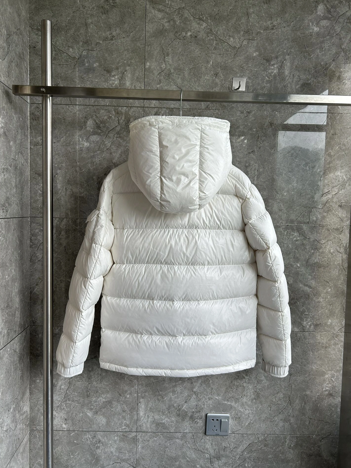 Durable 4609 Moncler Down Feather Coat Long Sleeved For Unisex