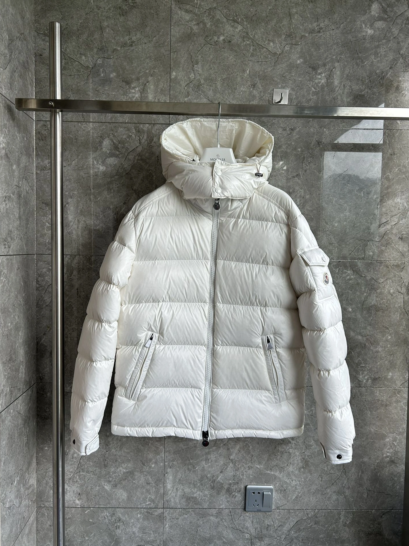 Durable 4609 Moncler Down Feather Coat Long Sleeved For Unisex