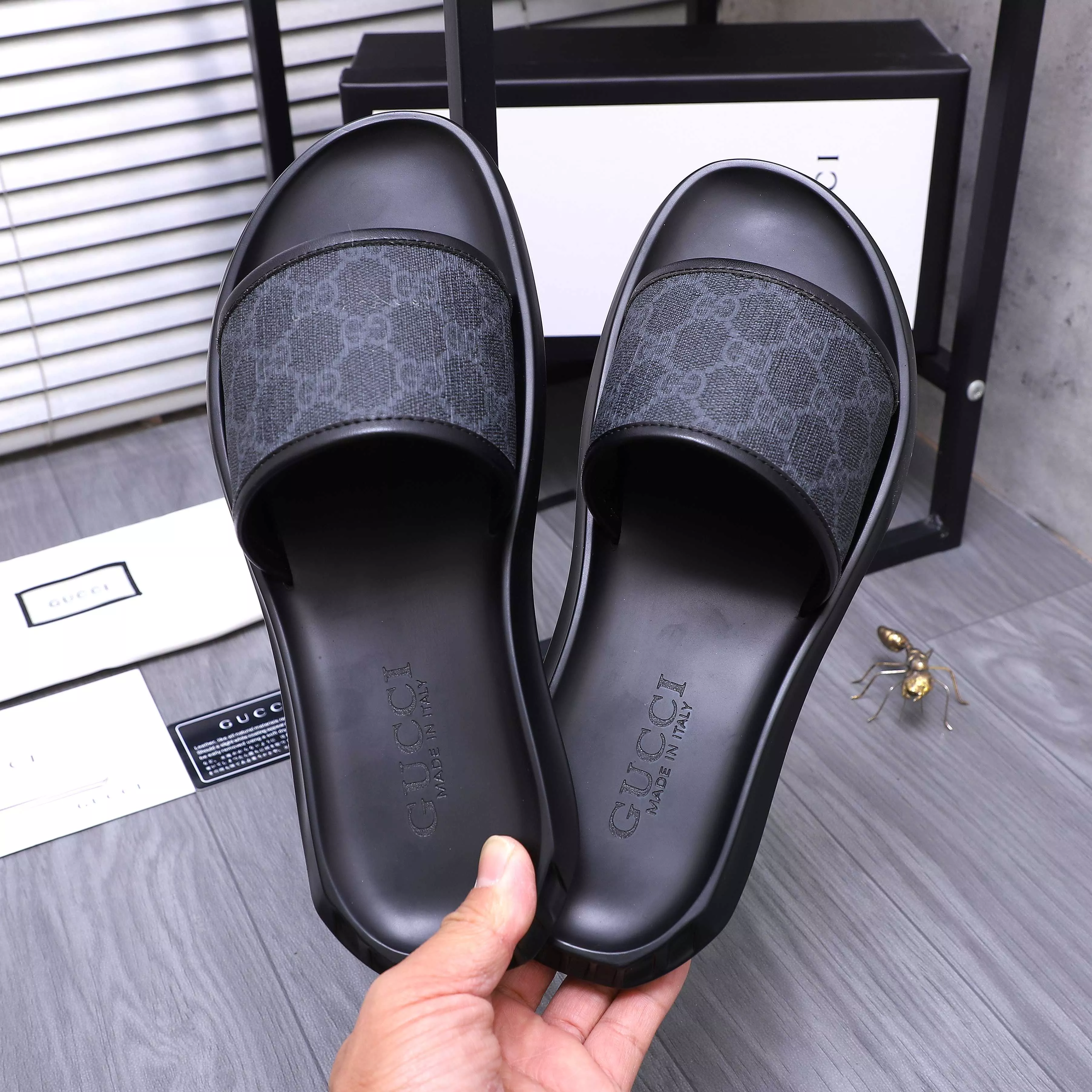 Durable 461 Gucci Slippers For Men
