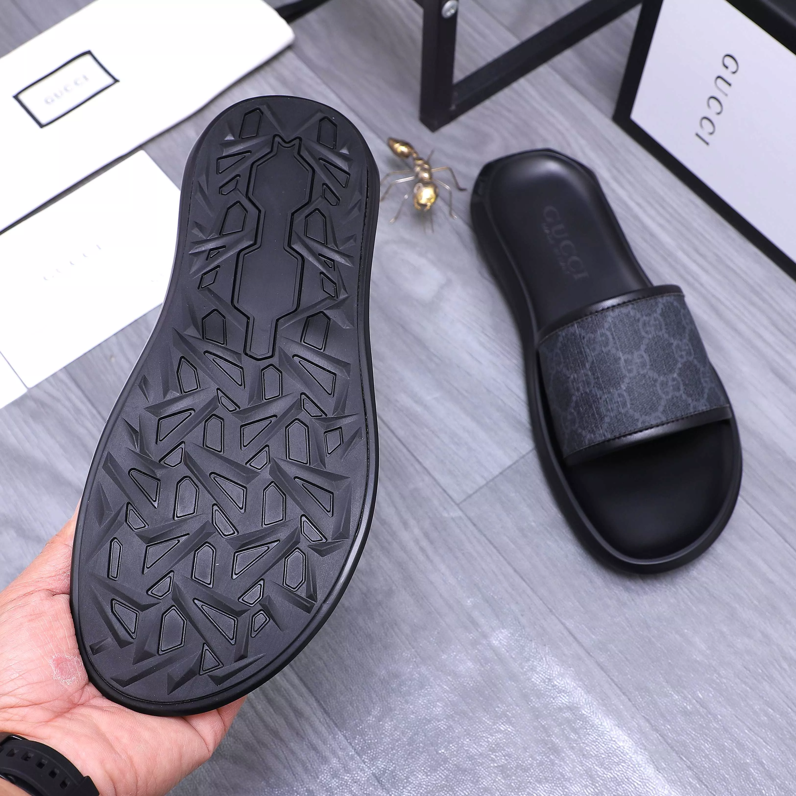 Durable 461 Gucci Slippers For Men