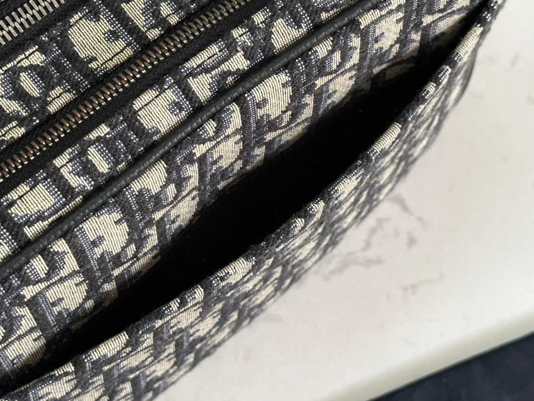 Durable 462 Christian Dior AAA Man Messenger Bags