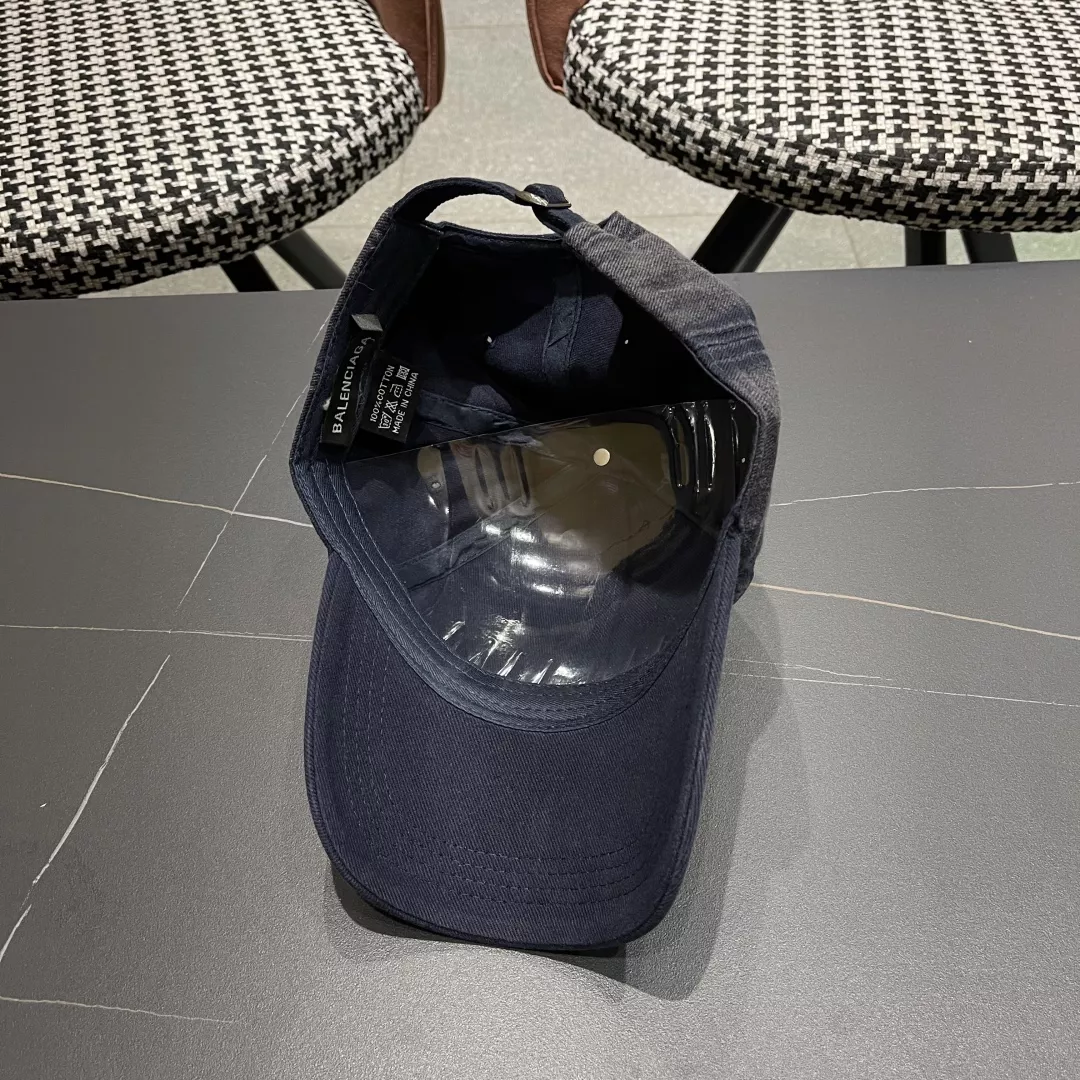 Durable 4875 Balenciaga Caps