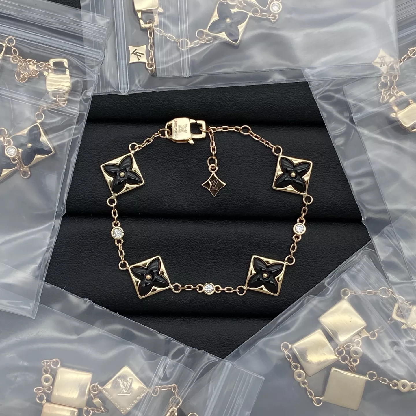 Durable 490 Louis Vuitton LV Bracelets