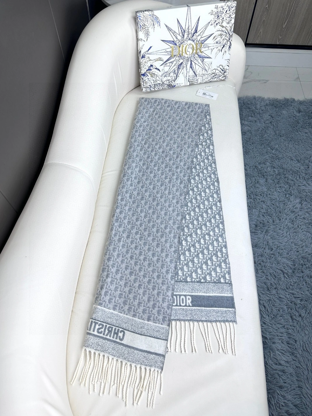 Durable 4900 Christian Dior Scarf