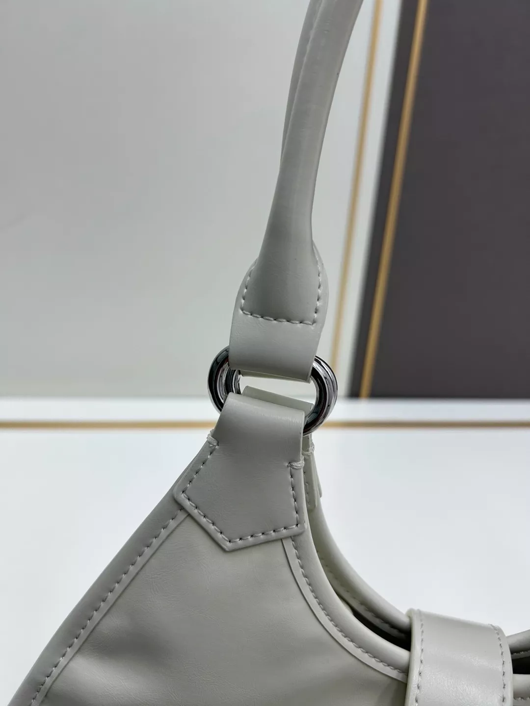 Durable 4908 Prada AAA Quality Handbags For Women