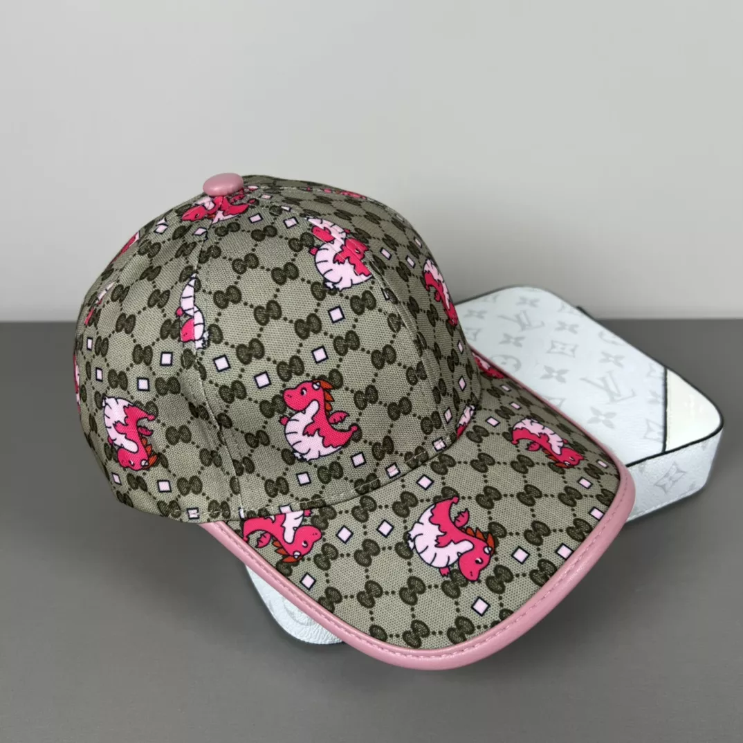 Durable 4966 Gucci Caps