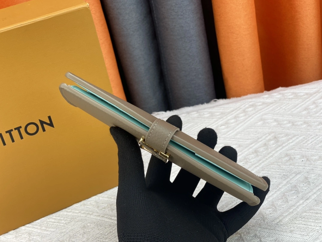 Durable 5001 Louis Vuitton AAA Quality Wallets