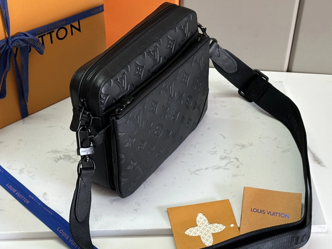 Durable 5053 Louis Vuitton AAA Man Messenger Bags