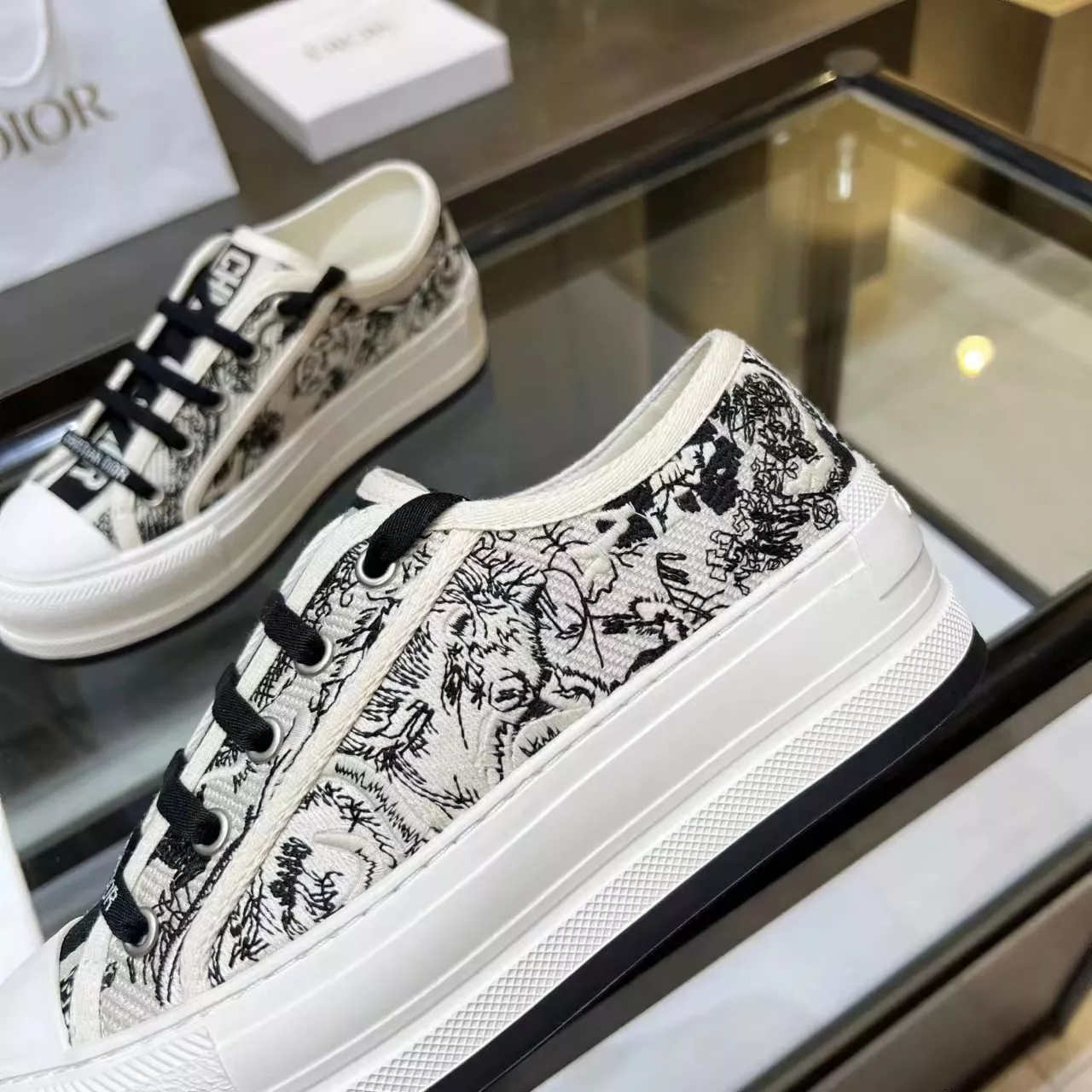 Durable 5068 Christian Dior Casual Shoes For Women