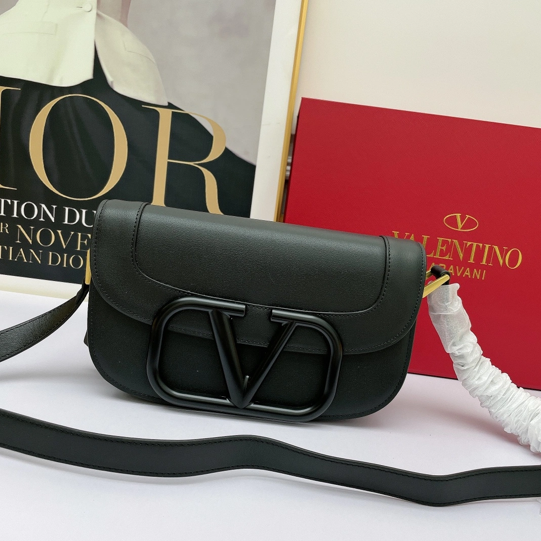 Durable 5074 Valentino AAA Quality Messenger Bags For Women