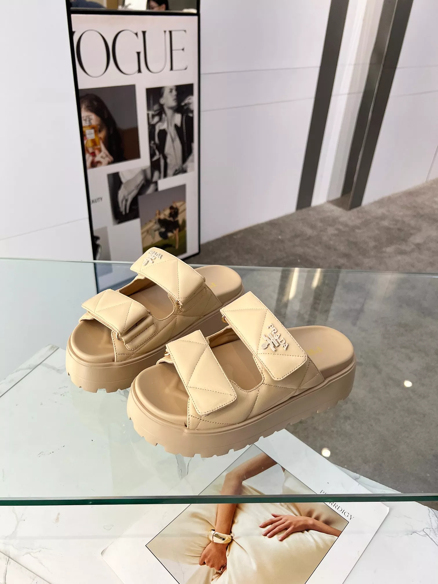 Durable 5080 Prada Slippers For Women