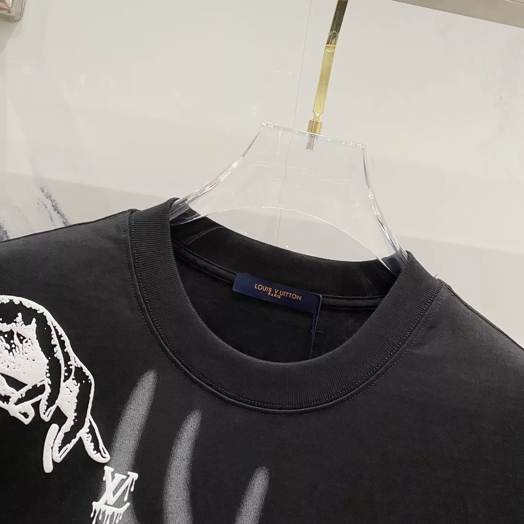Durable 5241 Louis Vuitton LV T-Shirts Short Sleeved For Unisex