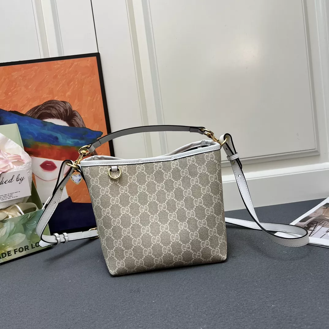 Durable 5297 Gucci AAA Quality Messenger Bags For Women