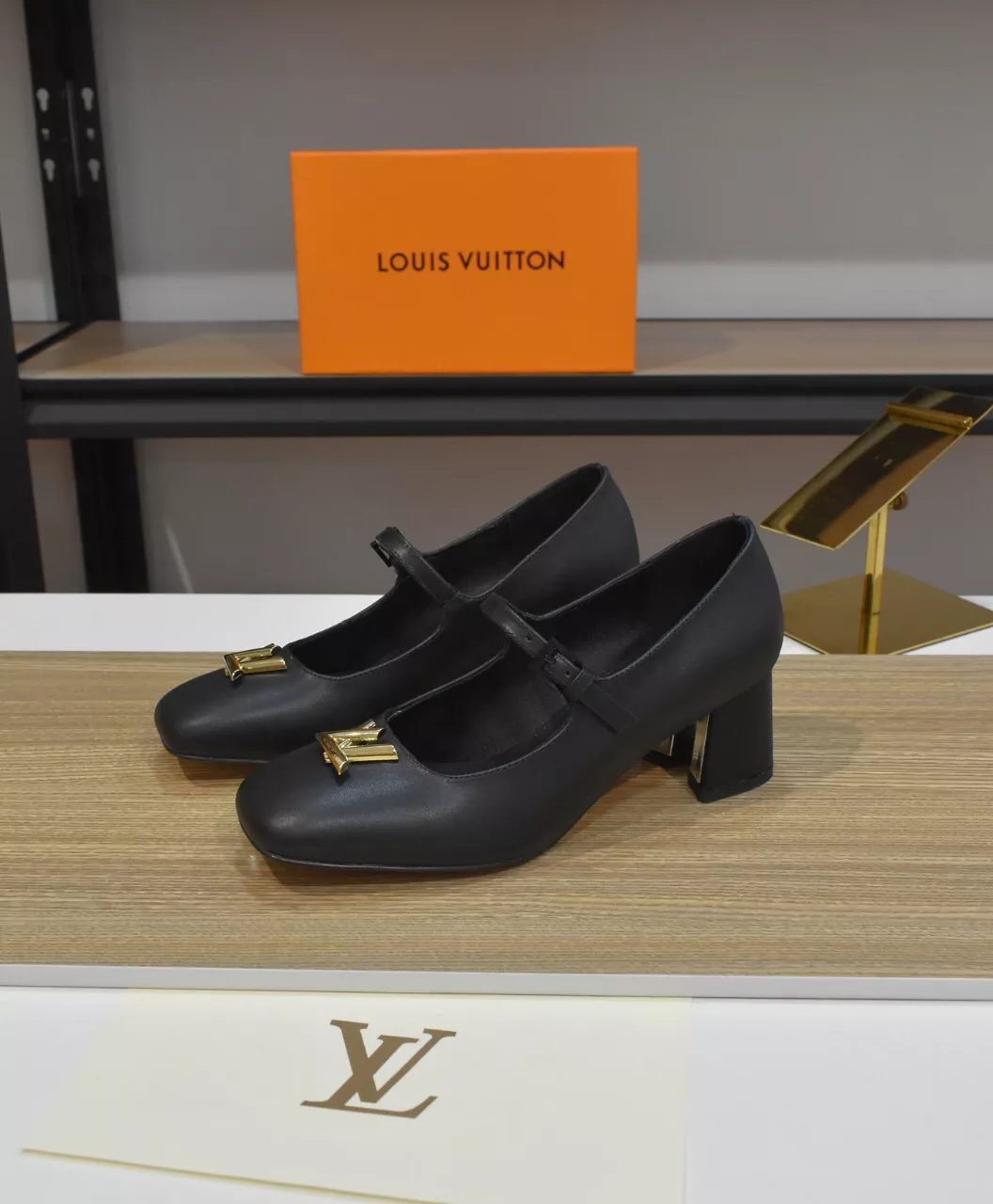 Durable 5363 Louis Vuitton High-Heeled Shoes For Women