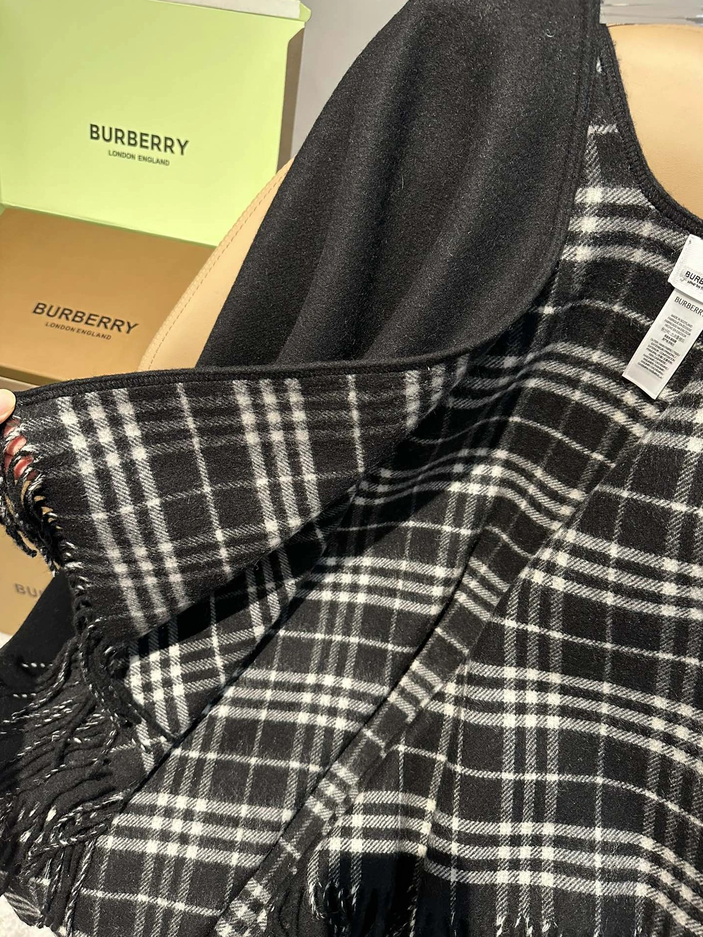 Durable 5415 Burberry Poncho