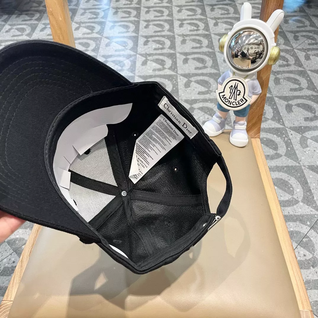 Durable 5428 Christian Dior Caps
