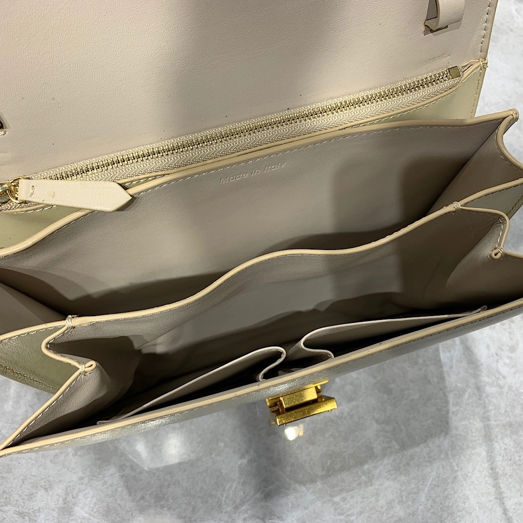 Durable 5439 Celine AAA Quality Messenger Bags For Women
