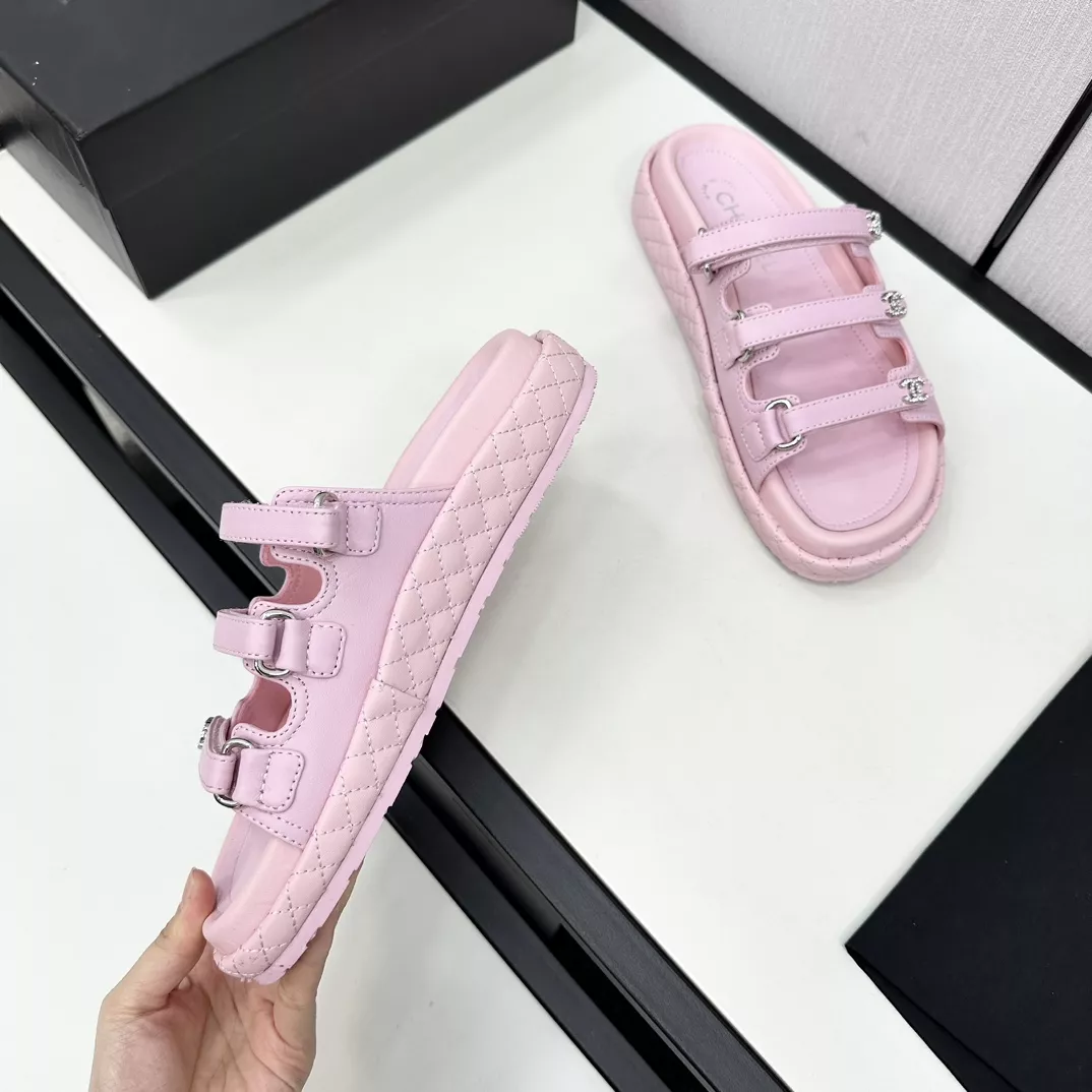 Durable 5481 Chanel Slippers For Women
