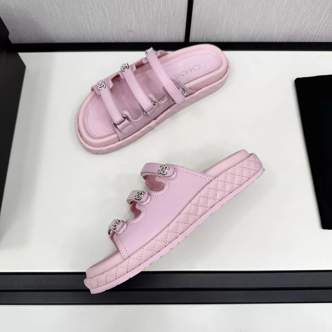 Durable 5481 Chanel Slippers For Women