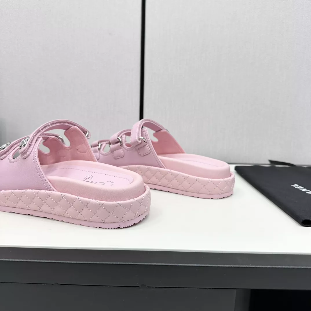 Durable 5481 Chanel Slippers For Women