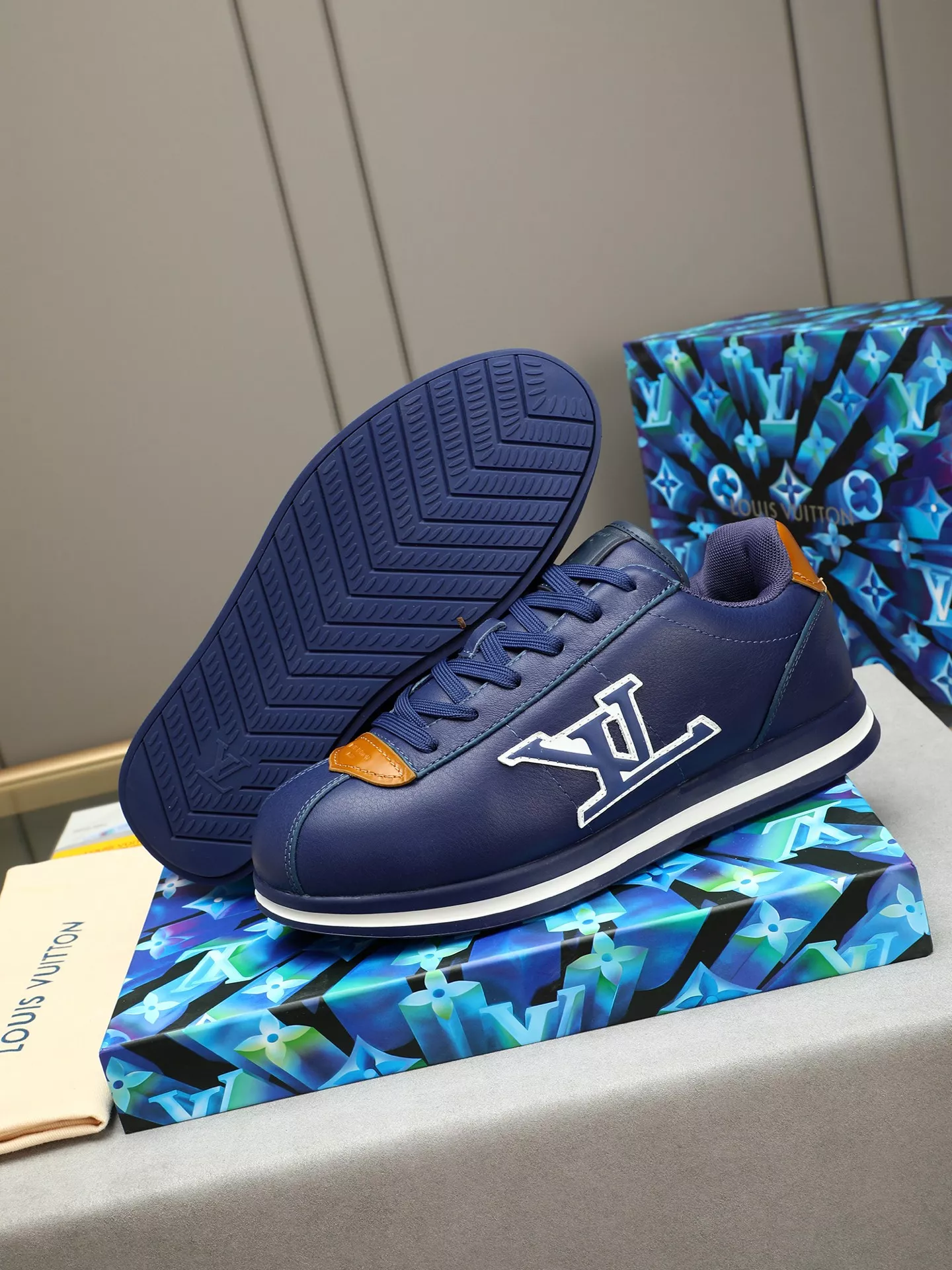 Durable 5549 Louis Vuitton Casual Shoes For Men