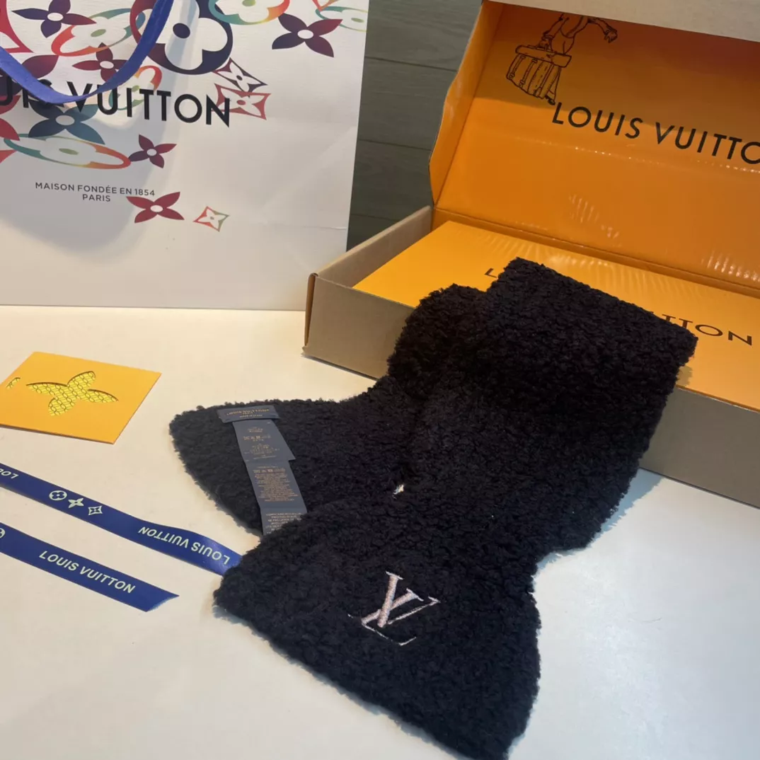 Durable 5561 Louis Vuitton Scarf For Women