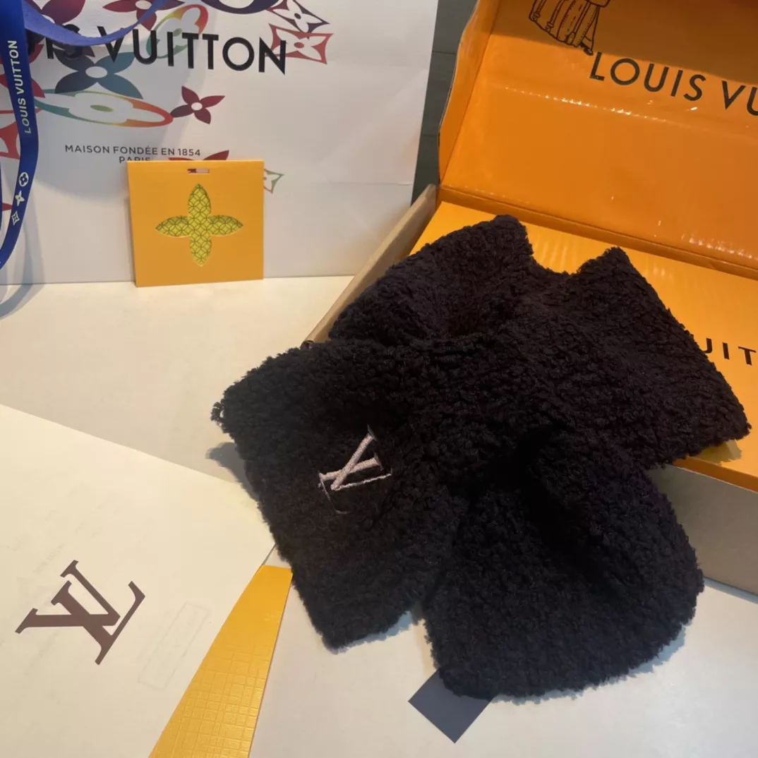 Durable 5561 Louis Vuitton Scarf For Women