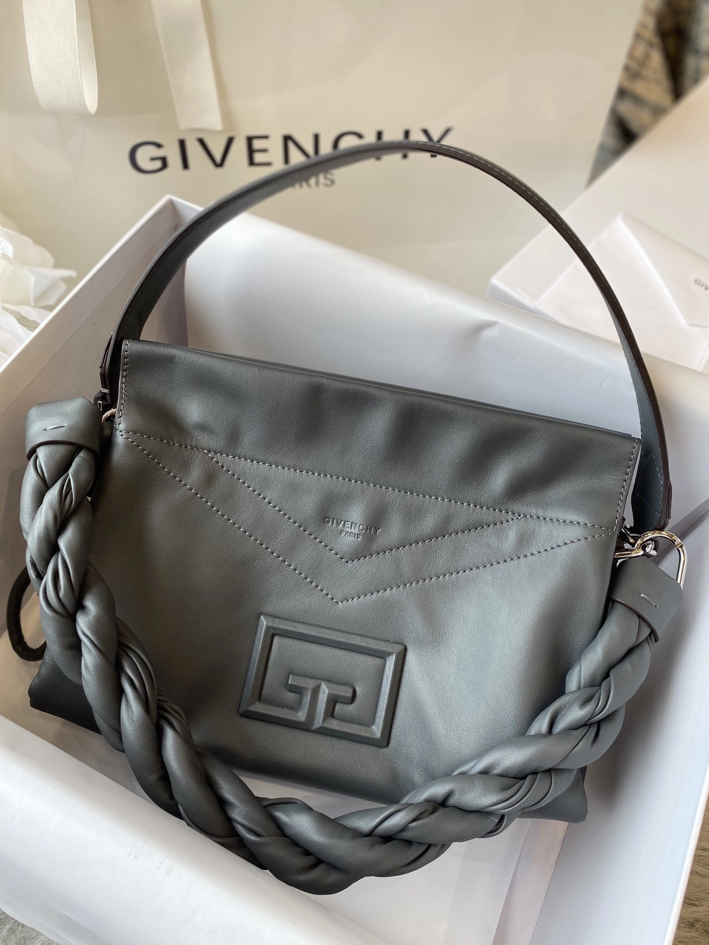 Durable 5572 Givenchy AAA Quality Handbags For Women