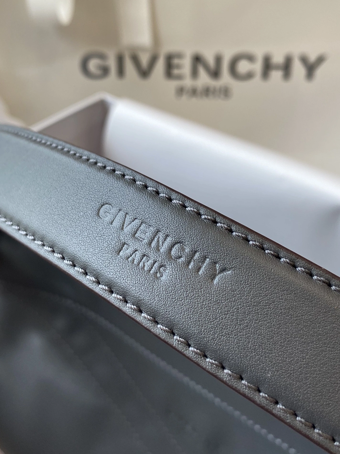 Durable 5572 Givenchy AAA Quality Handbags For Women