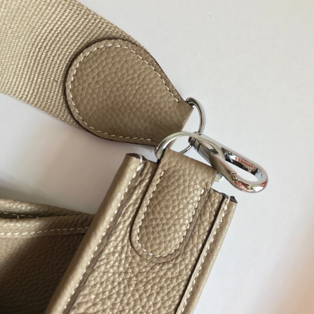 Durable 563 Hermes AAA Quality Messenger Bags For Women
