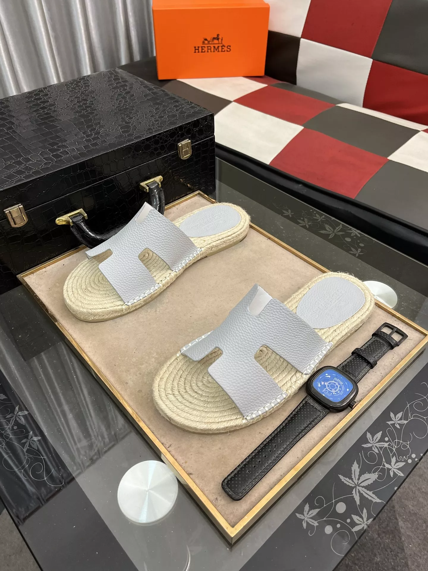 Durable 5661 Hermes Slippers For Men