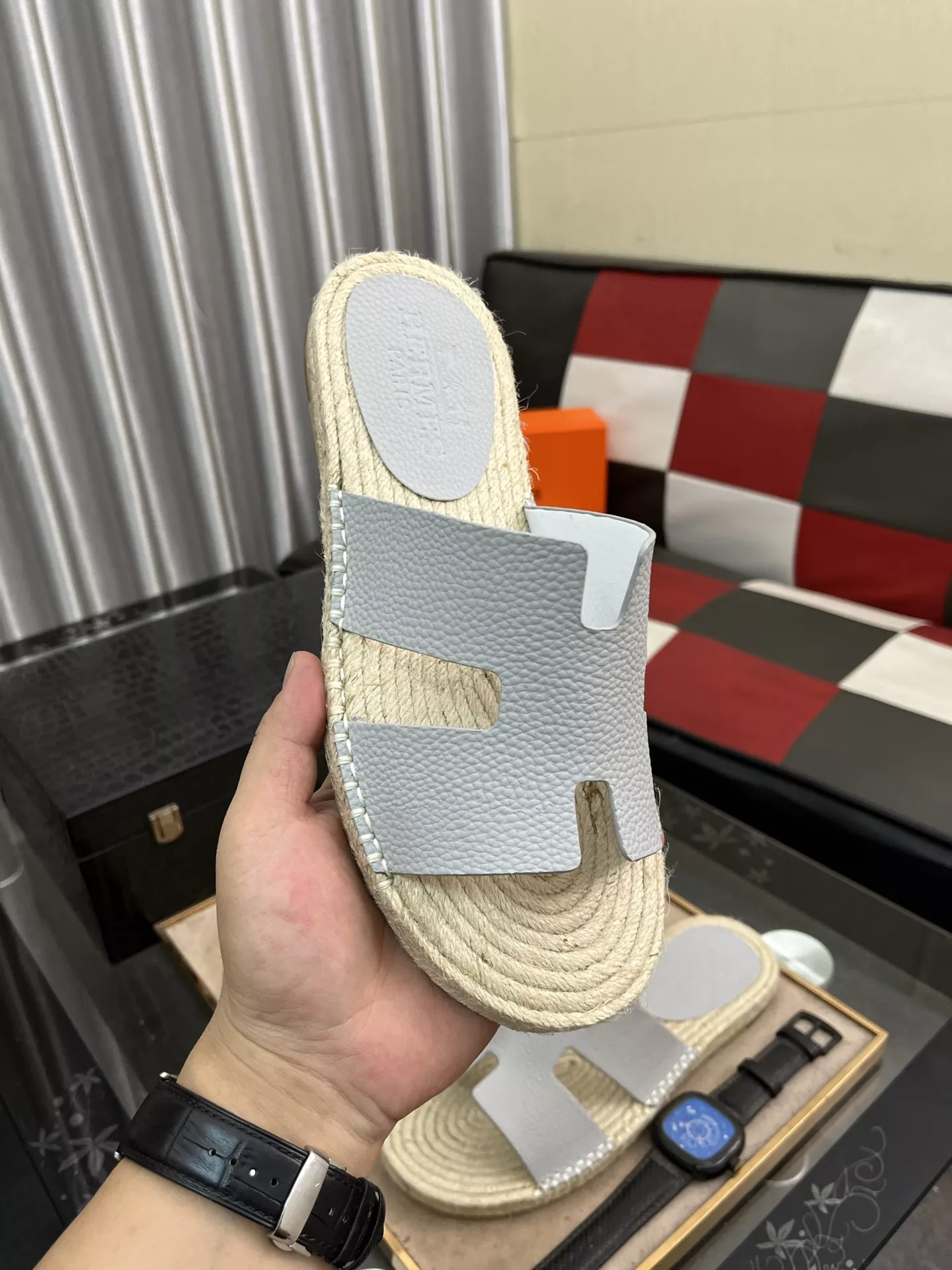 Durable 5661 Hermes Slippers For Men