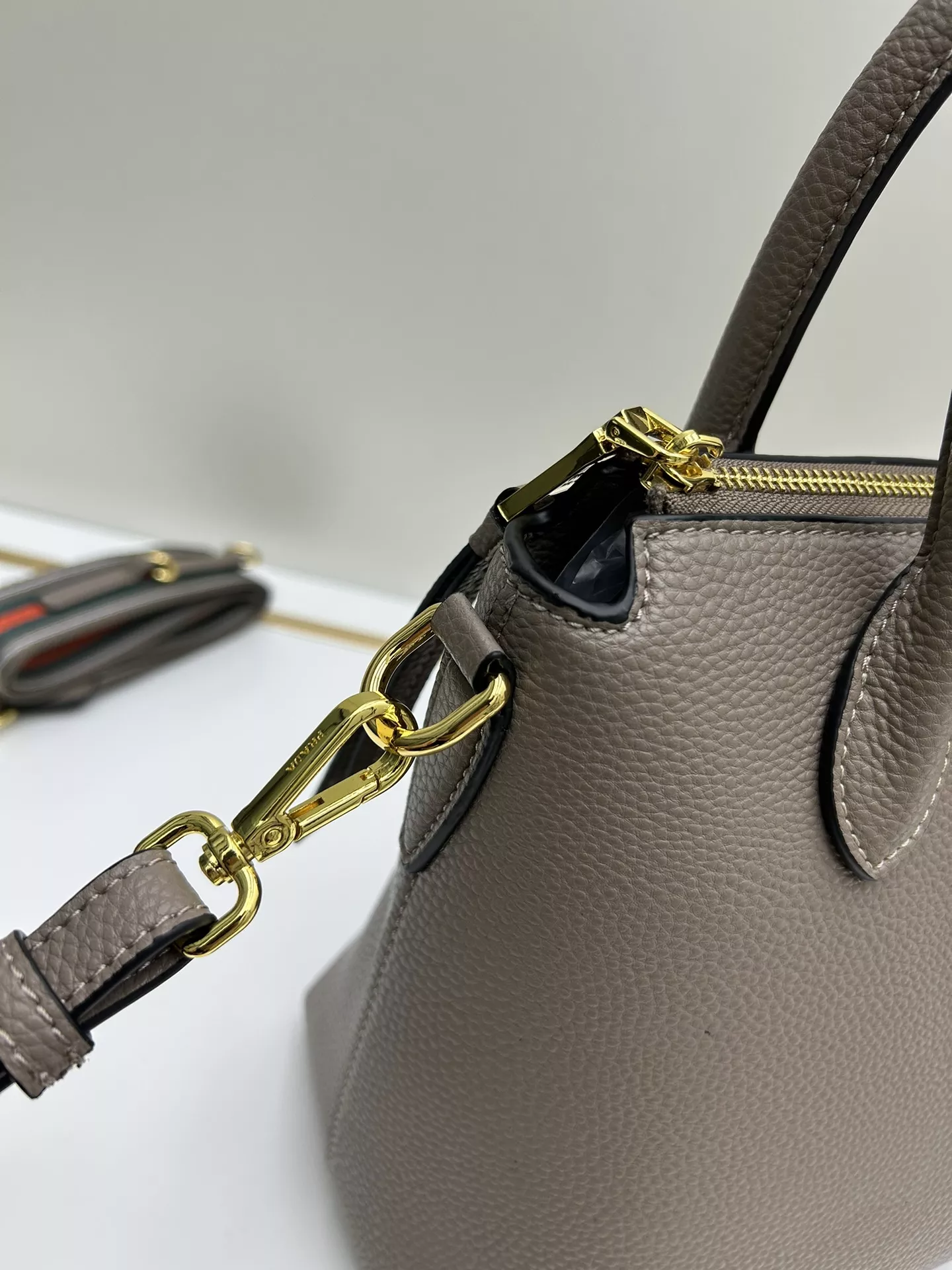 Durable 5707 Prada AAA Quality Handbags For Women