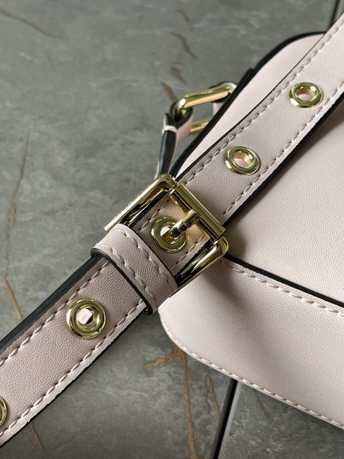 Durable 572 Dolce & Gabbana D&G AAA Quality Messenger Bags For Women