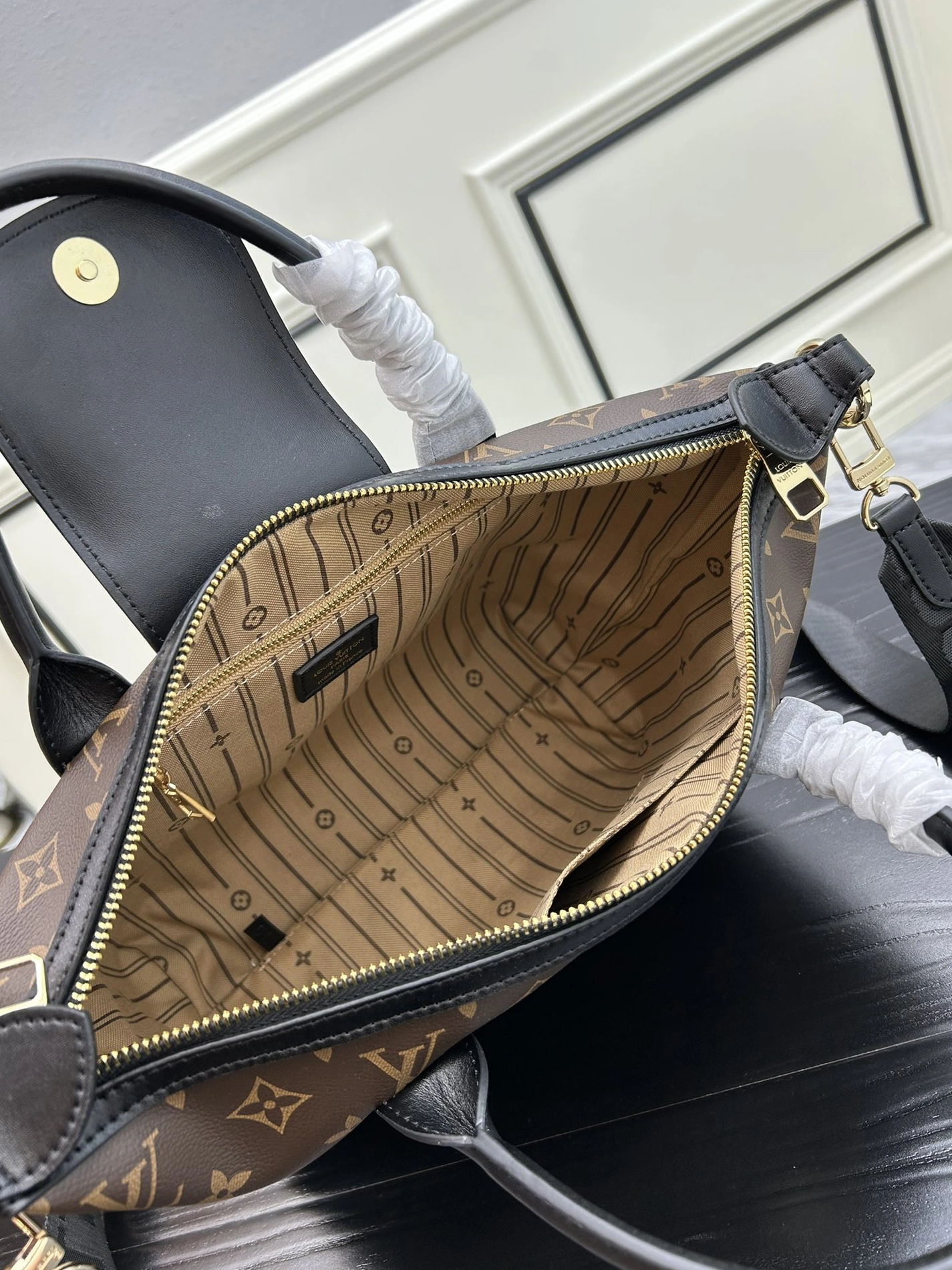 Durable 5734 Louis Vuitton AAA Quality Handbags For Women