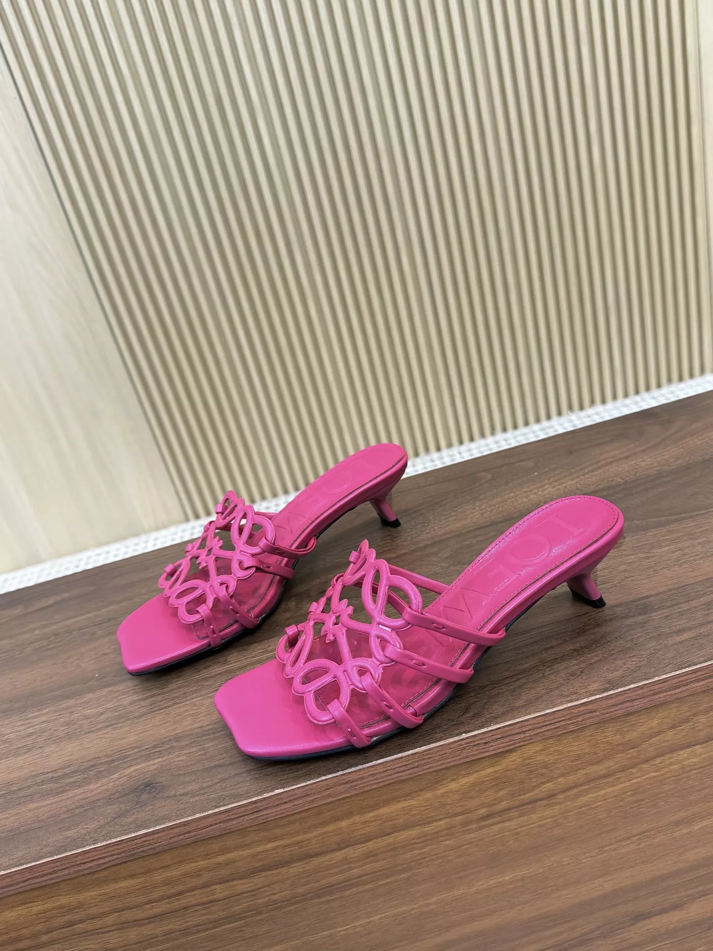 Durable 5785 LOEWE Slippers For Women