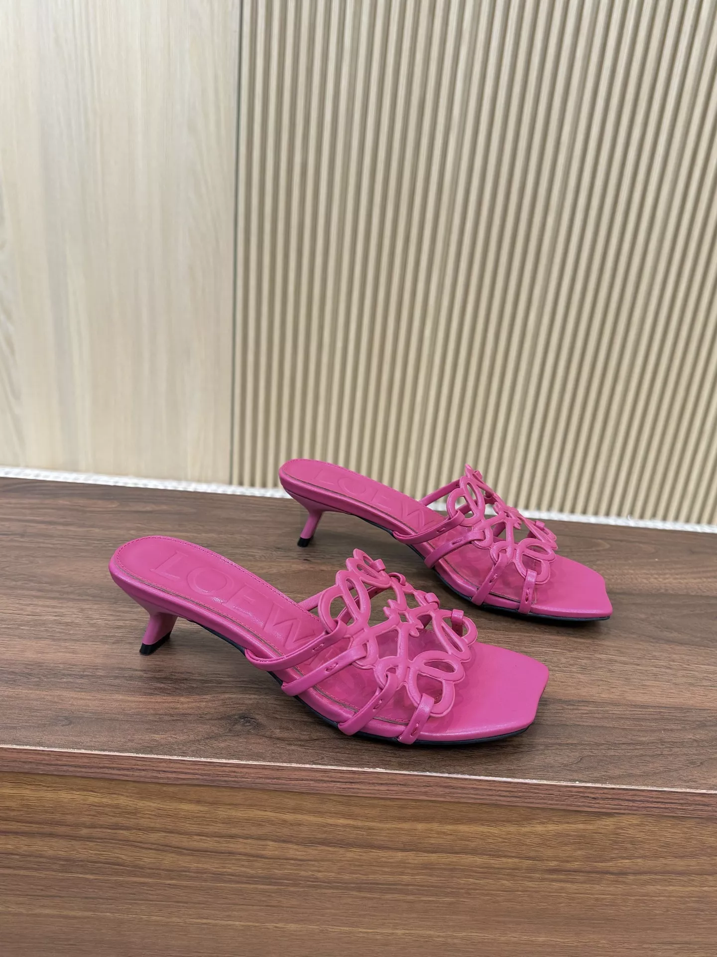 Durable 5785 LOEWE Slippers For Women